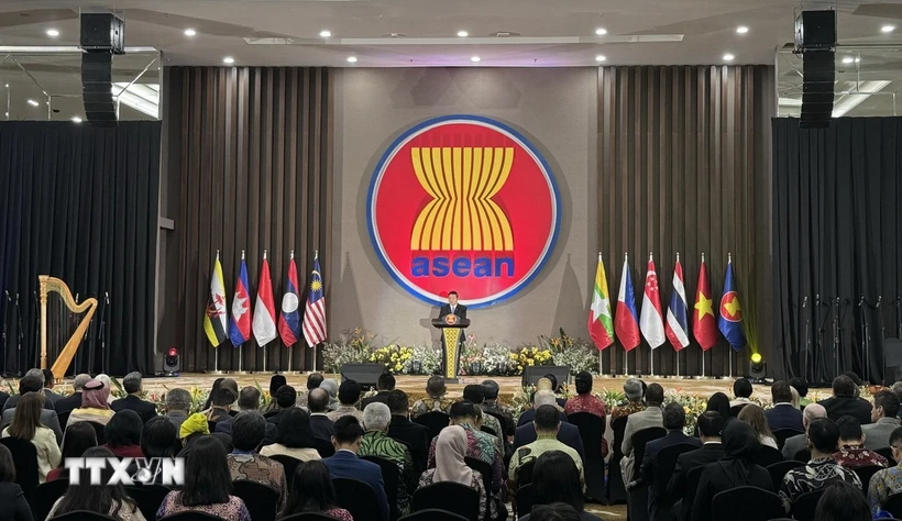 Вьетнам укрепляет сотрудничество между странами АСЕАН и Бангладеш