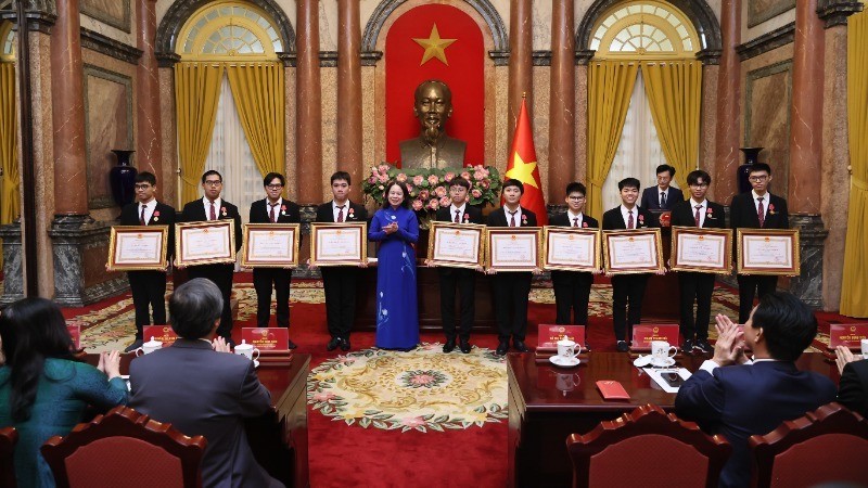 Дальнейшее фундаментальное и всеобъемлющее обновление образования и подготовки кадров в соответствии с реальностью