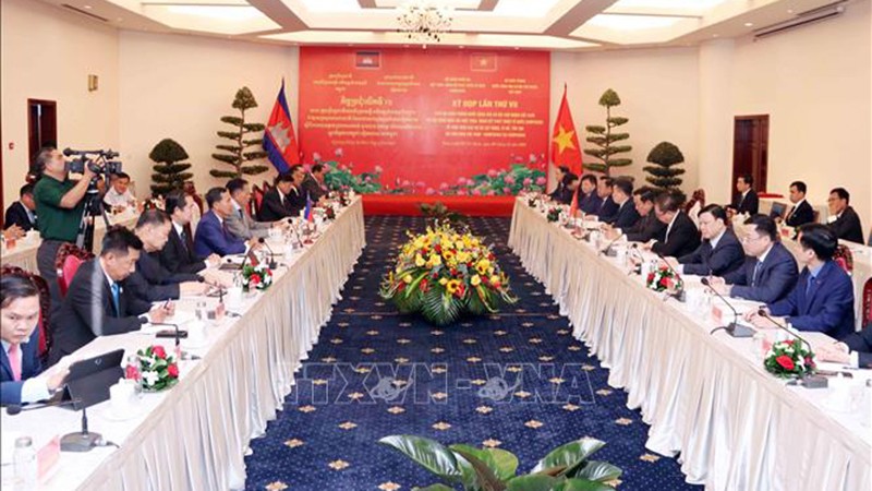 Продолжение координации действий для строительства и ремонта памятников вьетнамско-камбоджийской дружбы