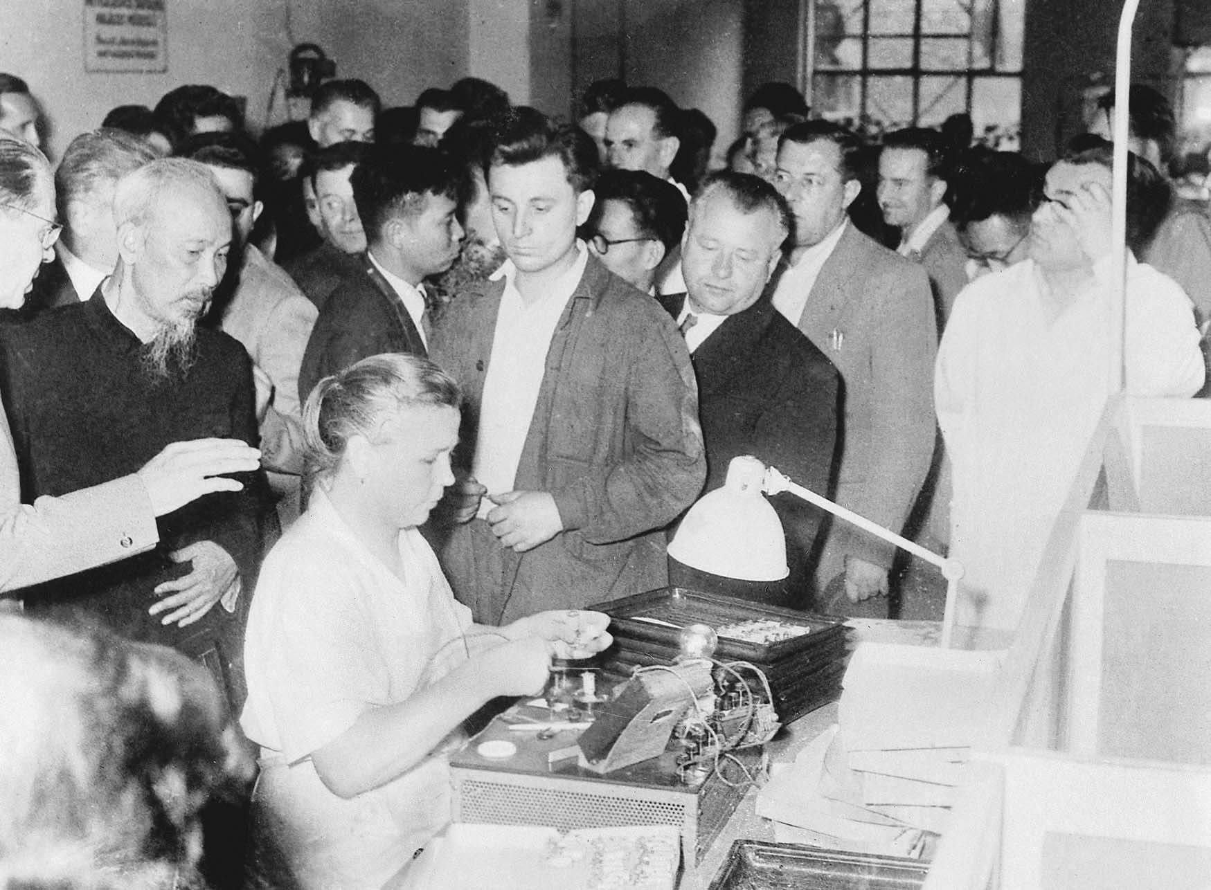 Archivo fotográfico documental sobre el presidente Ho Chi Minh y el mundo