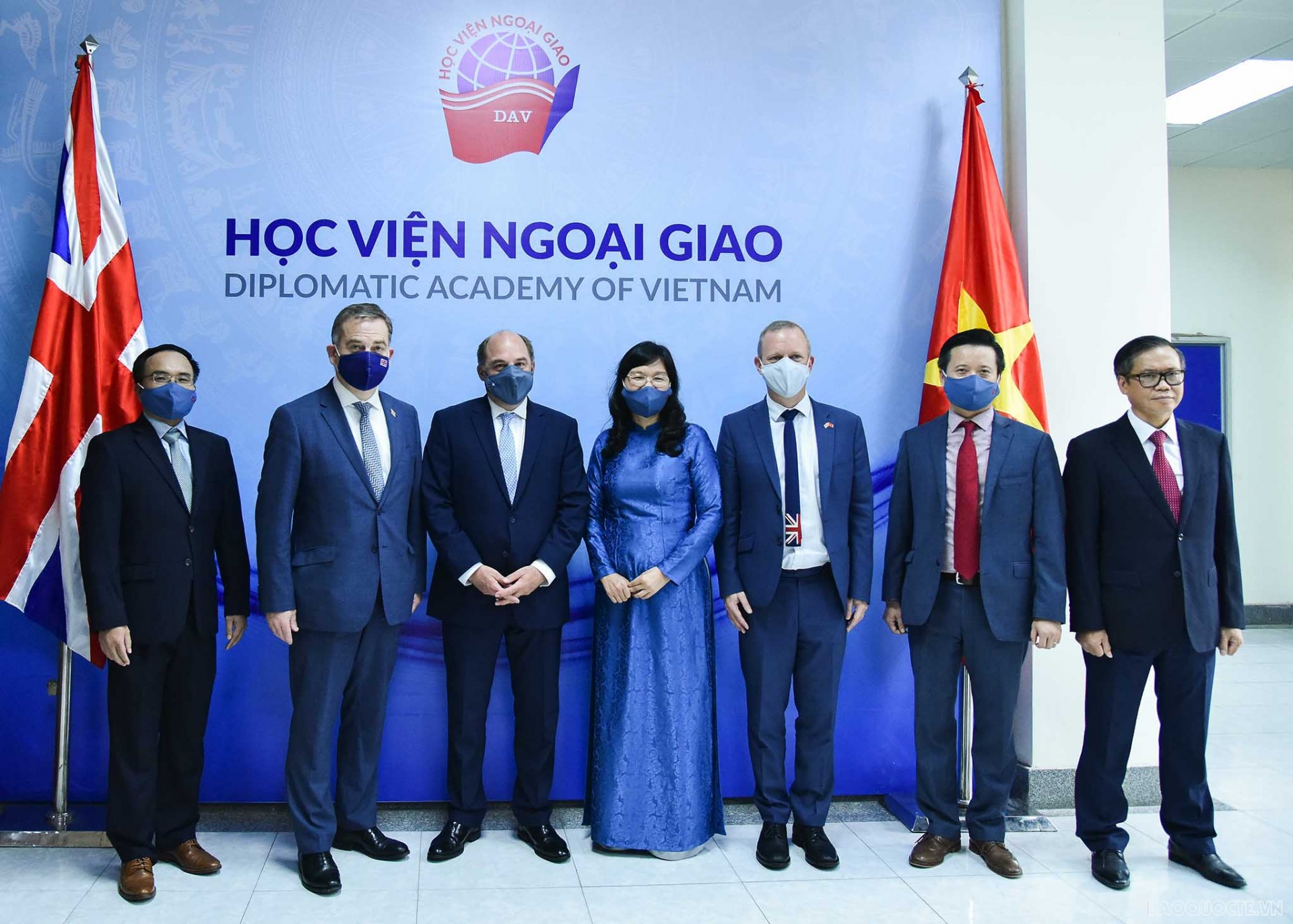 Reino Unido aprecia el creciente papel de Vietnam en la región y a nivel mundial