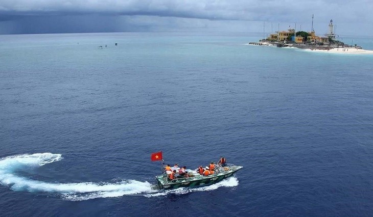 Destacan el UNCLOS y el fallo de CPA en la solución de los problemas en el Mar del Este