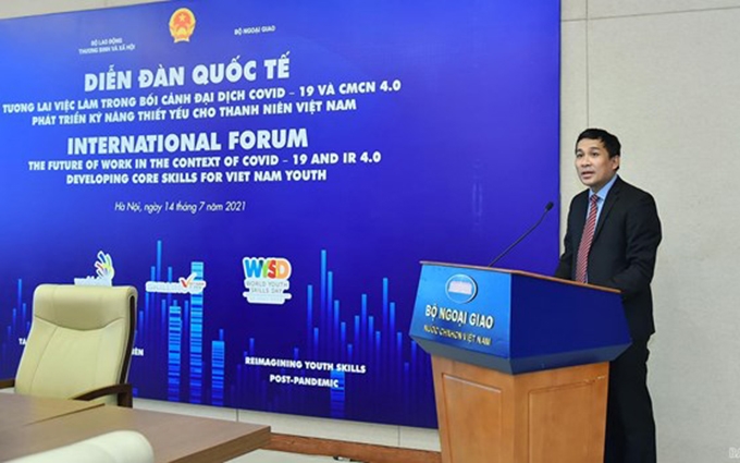 Buscan desarrollar habilidades esenciales para jóvenes vietnamitas en la era digital