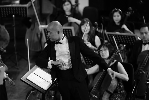El “mensajero” conecta la música de Vietnam con el resto del mundo