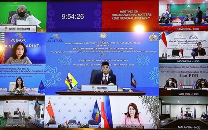 Por el éxito de la Comunidad de la Asean