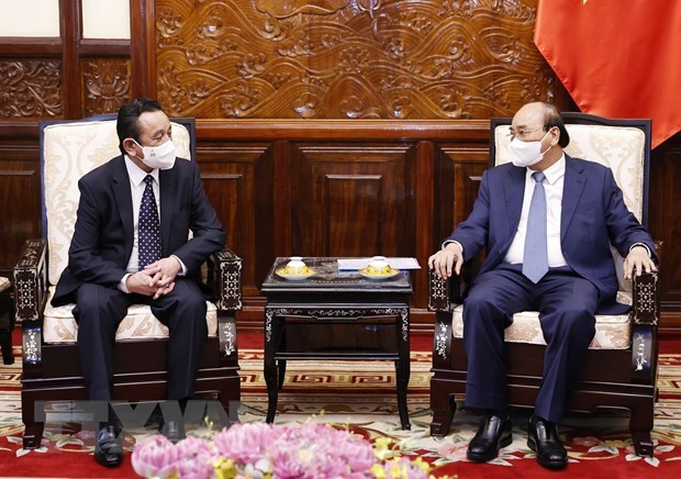 Presidente de Vietnam recibe al embajador de Mongolia