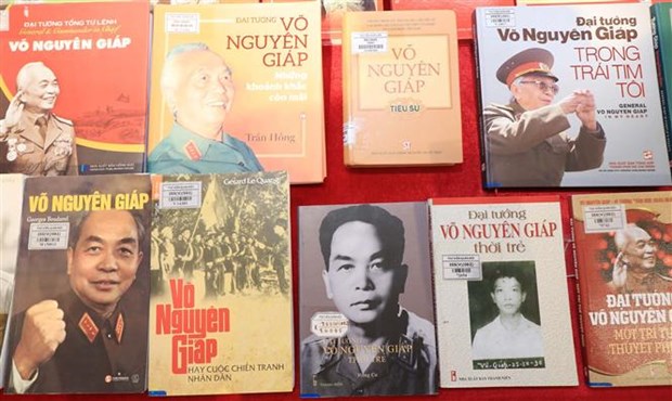 Exposición en Hanoi realza aportes del general Vo Nguyen Giap a construcción nacional