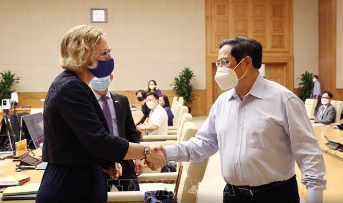 Vietnam y Estados Unidos cooperan para superar las dificultades causadas por la COVID-19