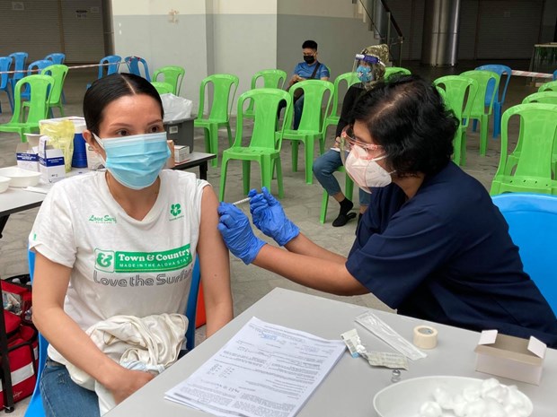 La Embajada de Vietnam en Malasia realiza la vacunación contra la COVID-19 para sus connacionales 

​