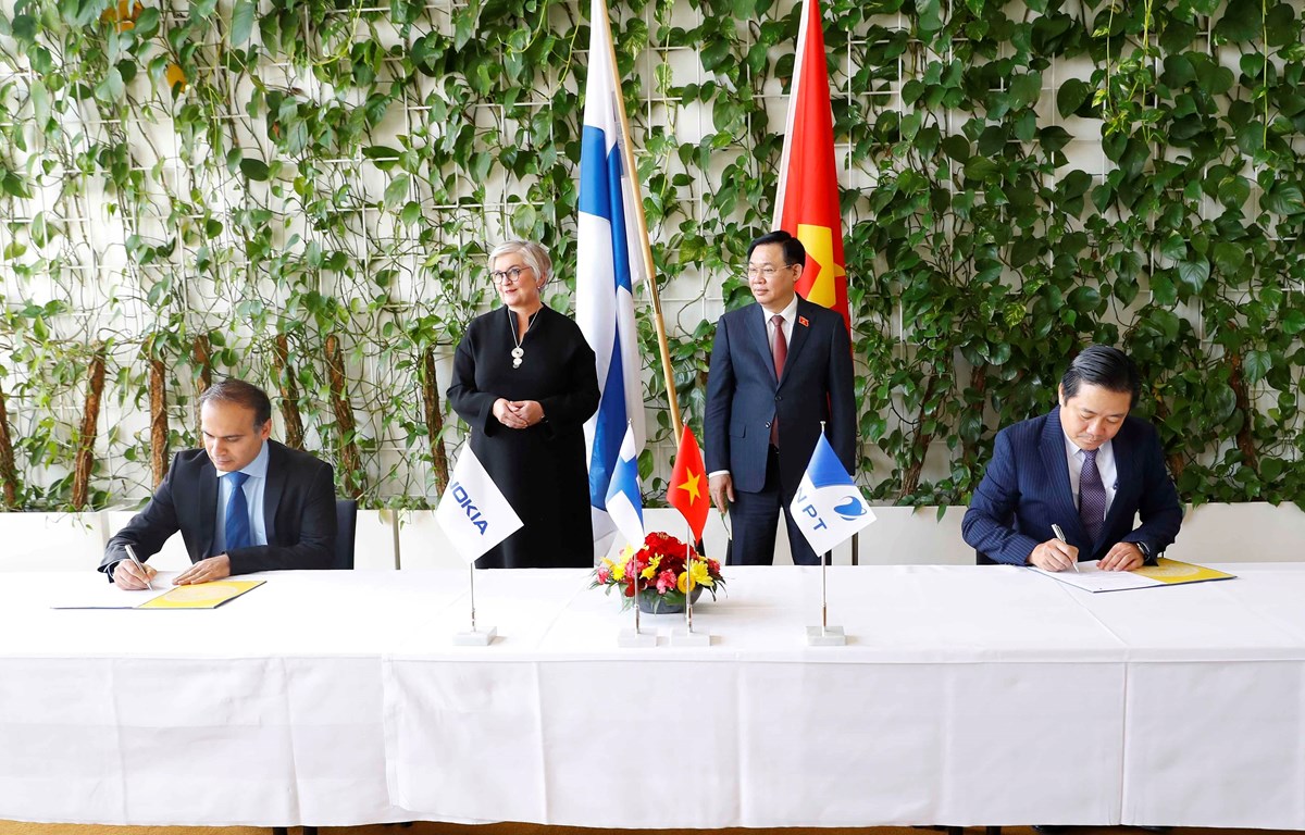 Corporaciones de telecomunicación de Vietnam y Finlandia firman un acuerdo de cooperación