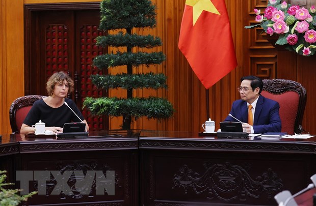 Premier vietnamita aprecia el fortalecimiento de las relaciones con los Países Bajos