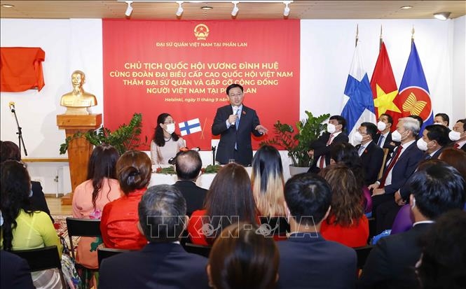 La comunidad vietnamita en Finlandia colabora con el desarrollo de su tierra natal
