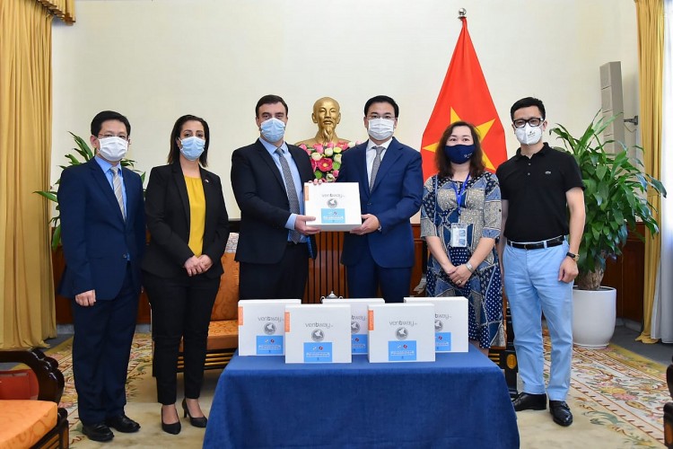 Israel dona ventiladores para apoyar a Vietnam en la lucha contra la COVID-19