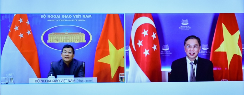 Vietnam y Singapur intercambian experiencias para responder a la COVID-19 y sobre la recuperación económica