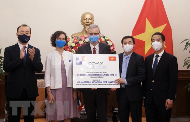 Recibidas 1,5 millones de dosis de la vacuna anti-COVID-19 de Francia e Italia