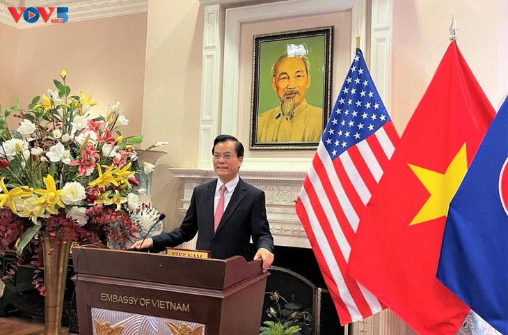 Vietnam y Estados Unidos impulsan el apoyo mutuo en contexto de la COVID-19
