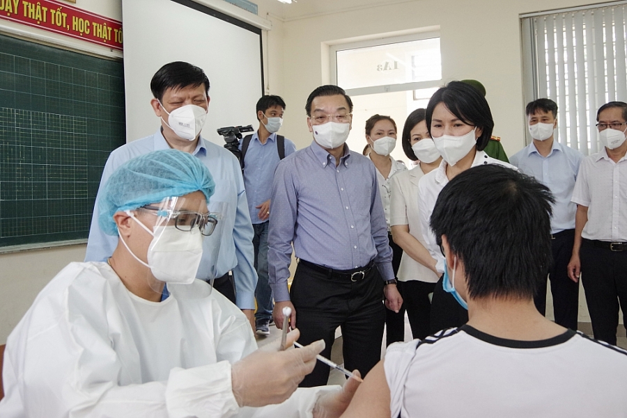 Hanói completará la segunda dosis de vacunas anti-coronavirus en noviembre