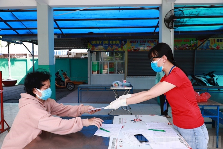 Ciudad Ho Chi Minh Apoyo urgente a las personas en circunstancias difíciles