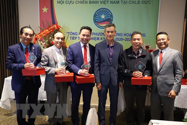 Contribuciones de los veteranos para unir a la comunidad vietnamita en Alemania