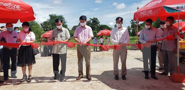 Vietnamitas en Camboya financian e inauguran el “Puente de Amistad” en Kampot