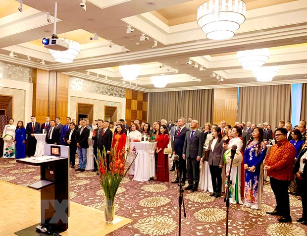 Vietnam y Eslovaquia refuerzan sus lazos diplomáticos