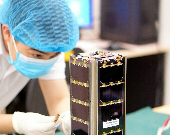 El satélite vietnamita NanoDragon, listo para su lanzamiento en octubre