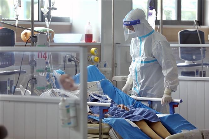 Centro de tratamiento a pacientes graves con COVID-19 entra en funcionamiento