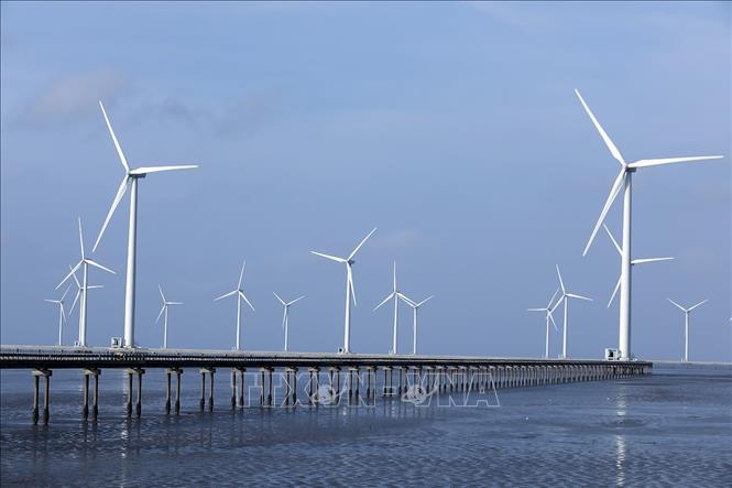 Vietnam encabeza el Sudeste Asiático en el desarrollo de energías solar y eólica