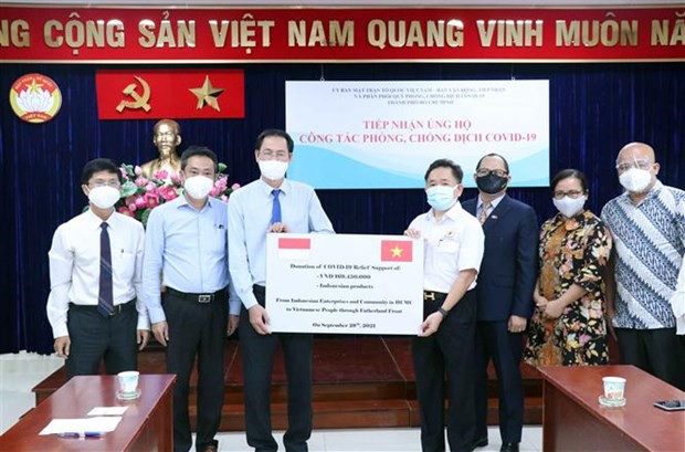 Valioso apoyo de las empresas y la comunidad de Indonesia a Ciudad Ho Chi Minh en la lucha contra la epidemia