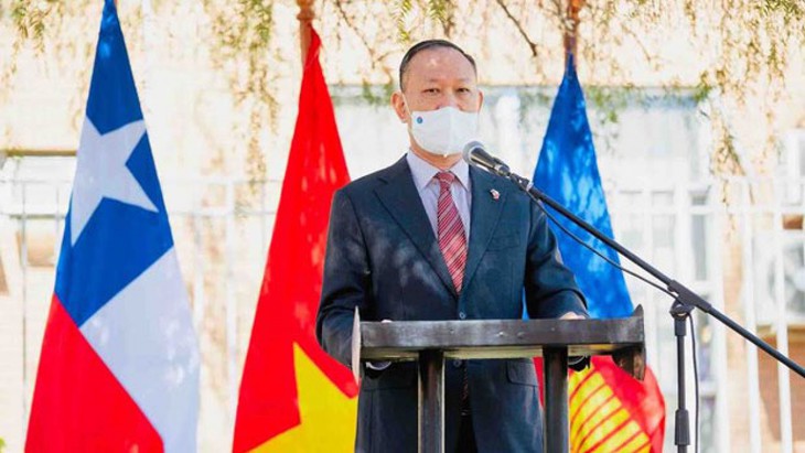 Exposición sobre el presidente Ho Chi Minh en Chile