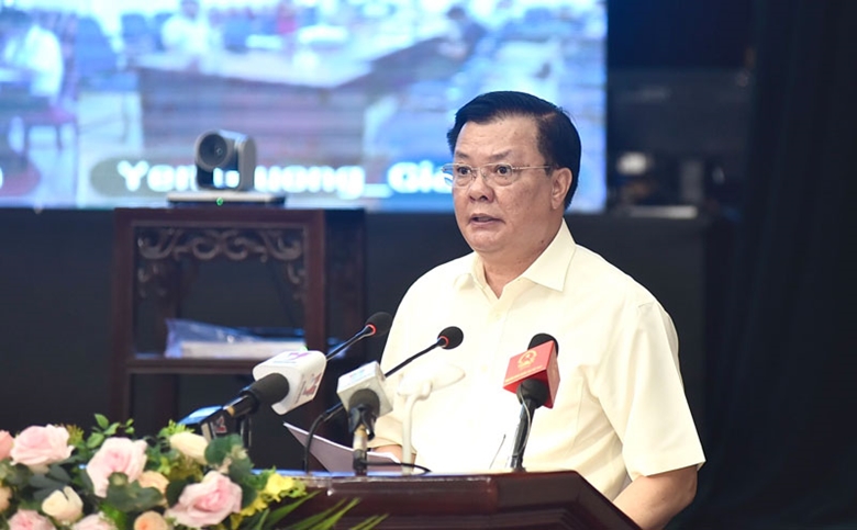 El jefe del Partido en Hanói se reúne con los votantes en los distritos de Hoang Mai y Gia Lam