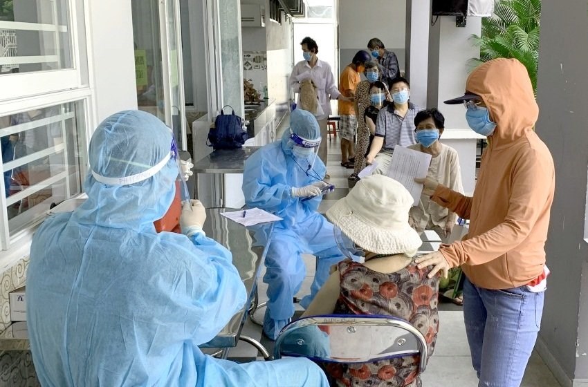 La mayoría de los residentes en el distrito de Phu Nhuan han sido totalmente vacunados