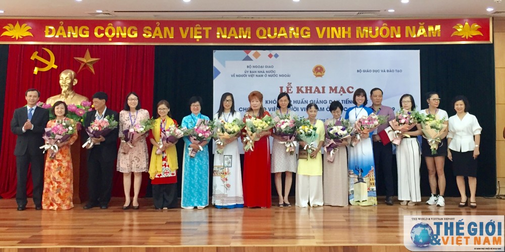 Cerca de 400 docentes vietnamitas en ultramar participarán en la enseñanza del idioma vietnamita