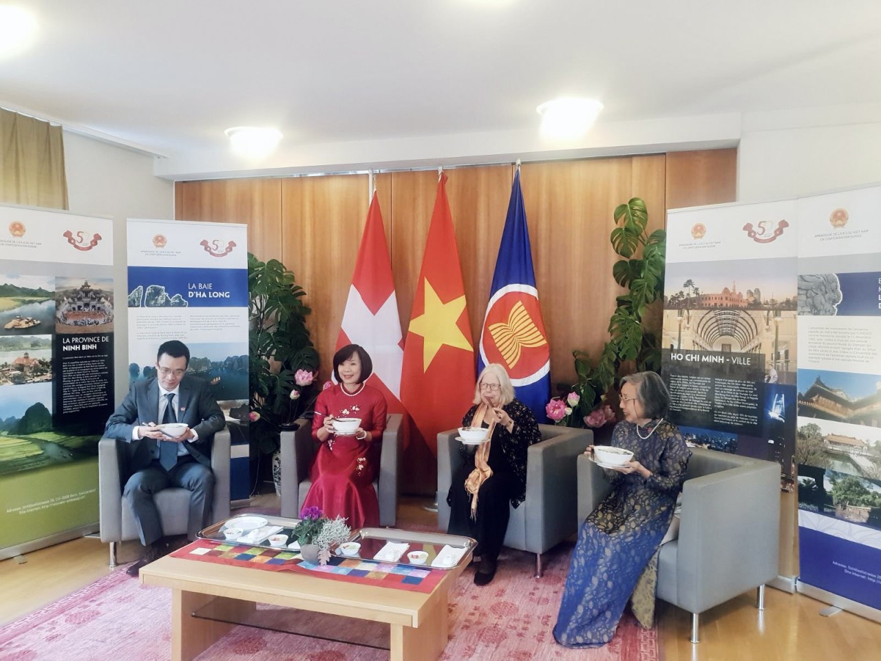 Vietnam y Suiza fortalecen las relaciones de amistad y cooperación