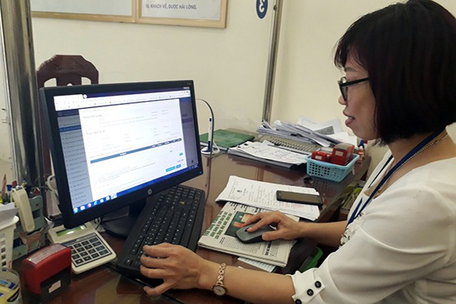 Hanói continúa simplificando procedimientos administrativos