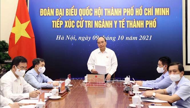 El presidente se reúne con los votantes del sector de la salud de Ciudad Ho Chi Minh