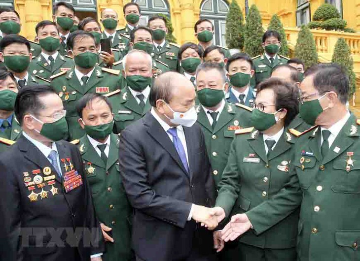 El jefe de Estado se reúne con representantes de la Asociación de Empresarios Veteranos de Guerra