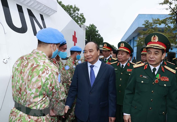 El jefe de Estado ensalza los aportes de los casos azules vietnamitas a la paz del mundo
