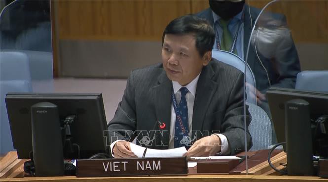 Vietnam insta a Israel y Palestina a cooperar para restaurar el proceso de paz