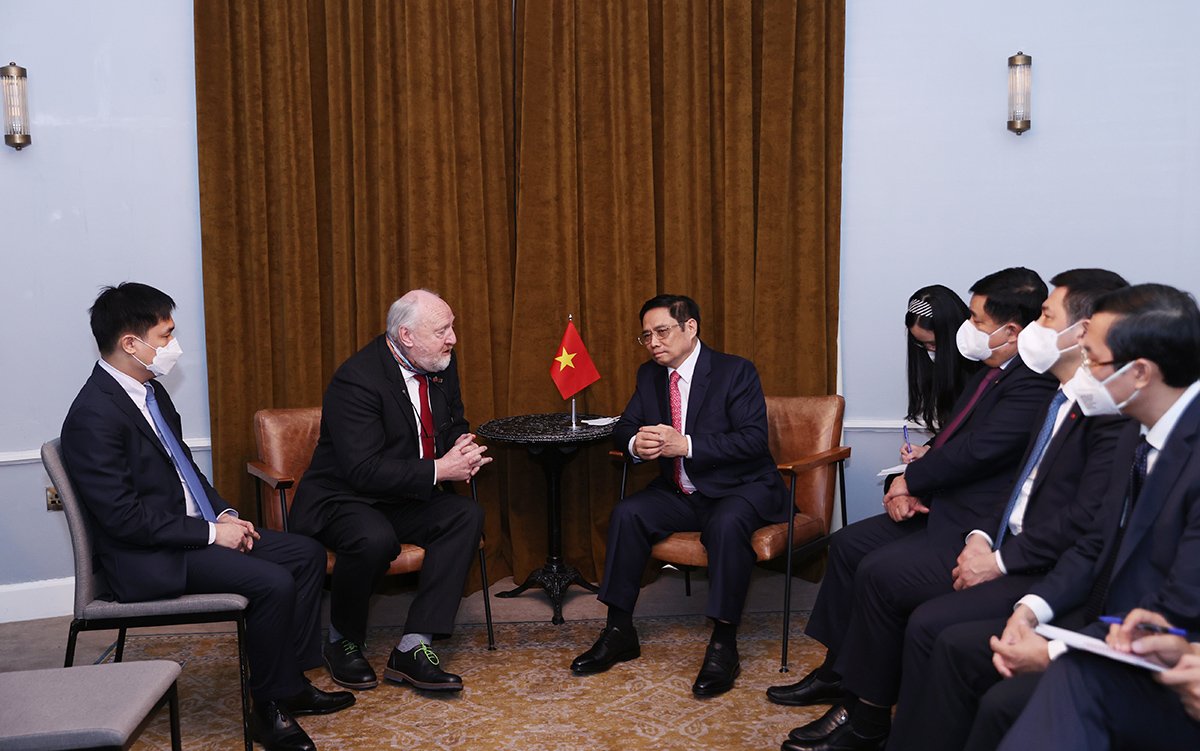 Promover proyectos de cooperación entre Vietnam y Reino Unido