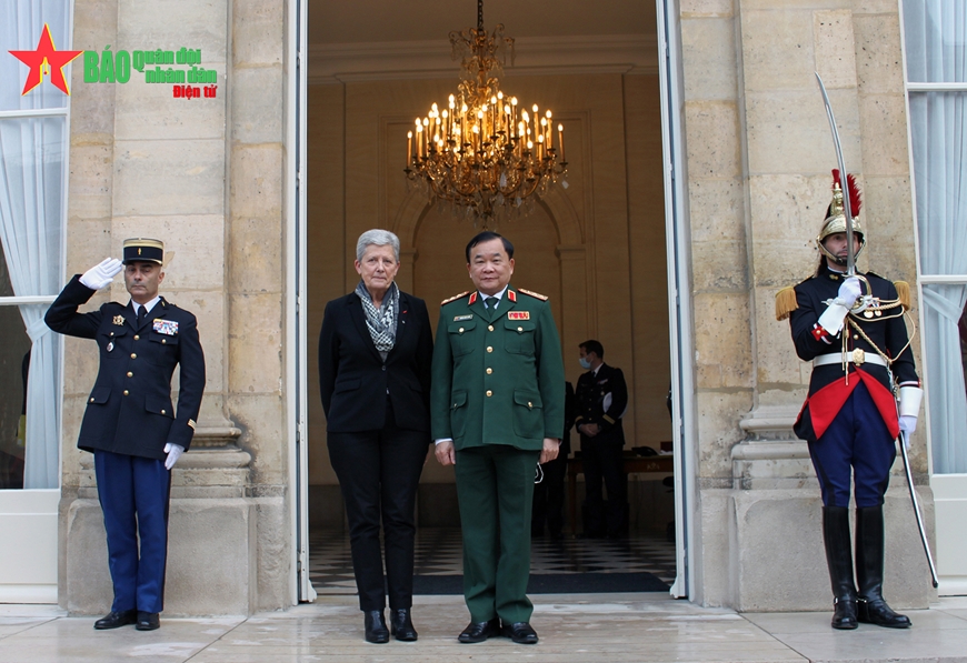 Nuevos acuerdos en materia de defensa con Francia