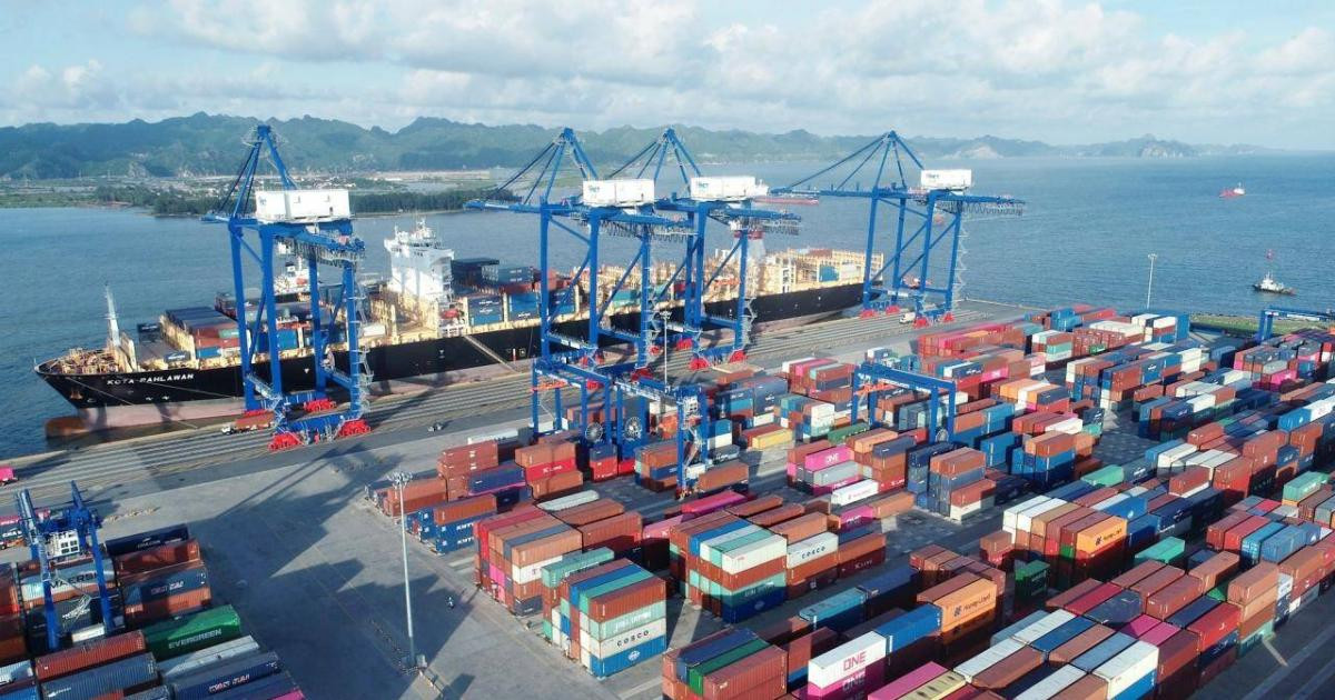 Comienza a operar la ruta de transporte de contenedores Vietnam-Malasia-India