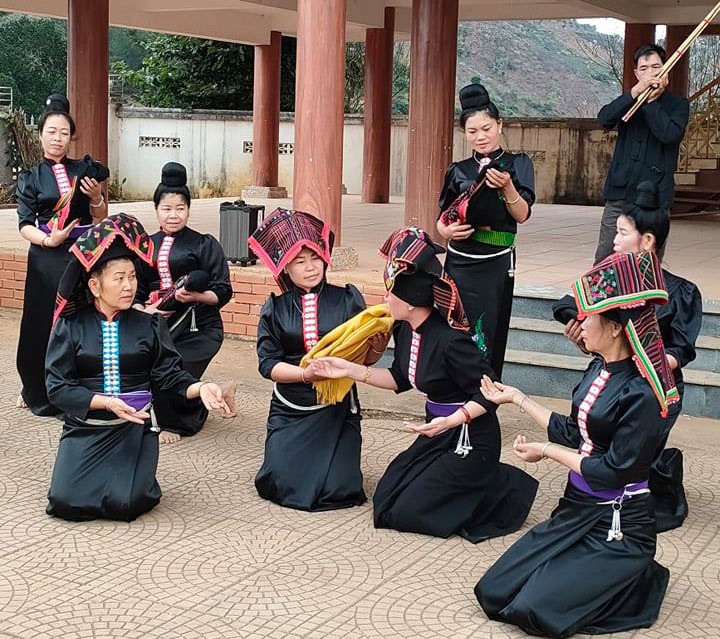 La aldea Hin preserva artes populares de la etnia Thai en Son La