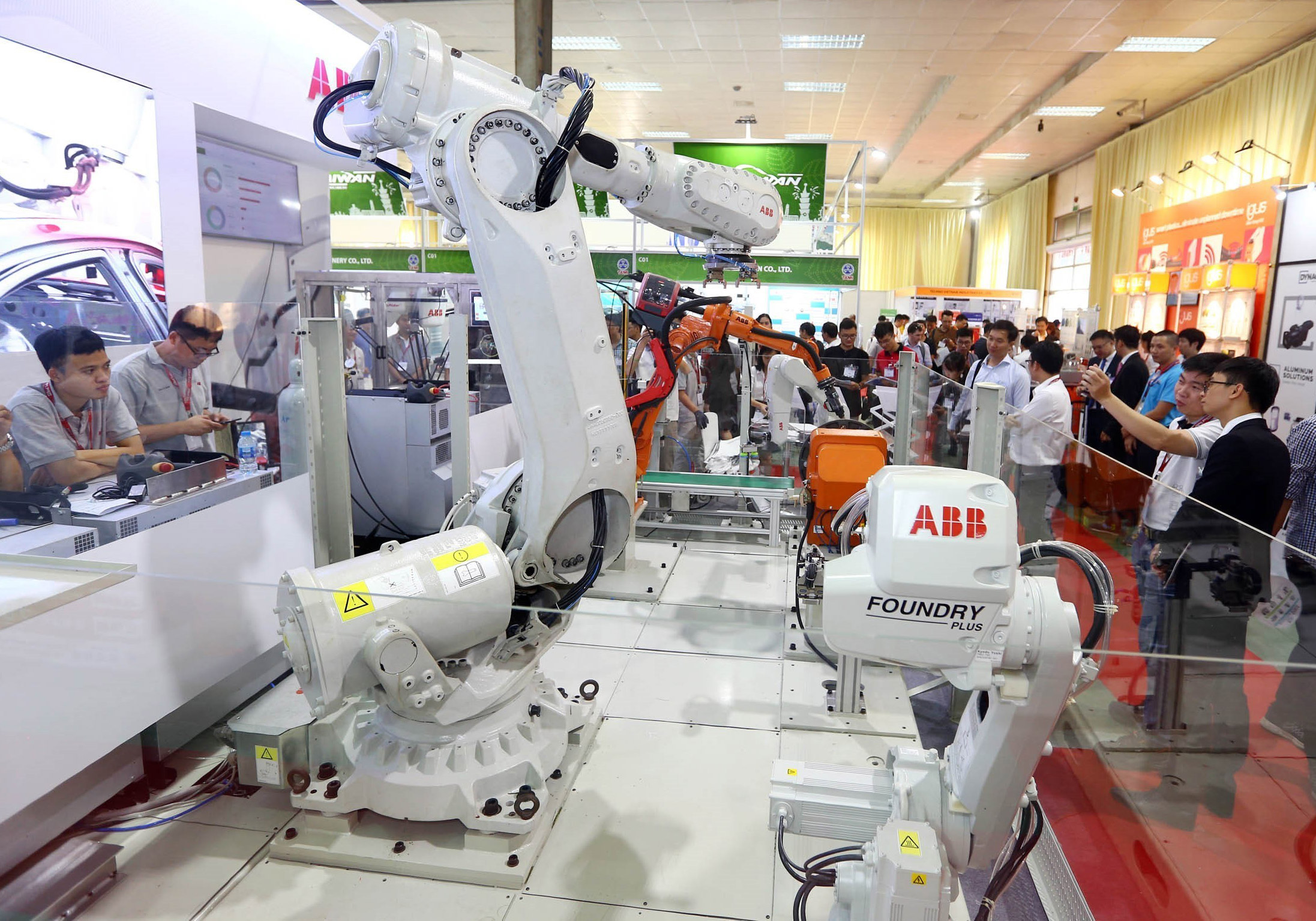 Políticas para el desarrollo de las industrias de procesamiento y fabricación en Vietnam  Parte 1