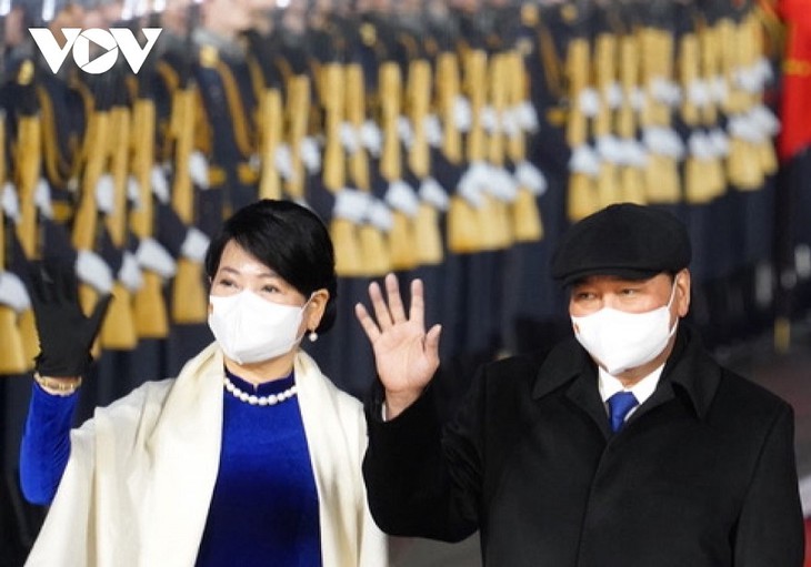 El jefe de Estado Nguyen Xuan Phuc visita Rusia