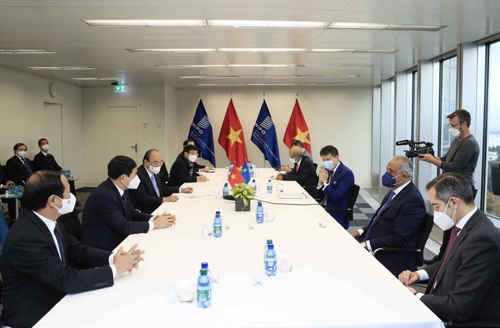 El presidente Phuc visita la sede de la OMPI en Suiza