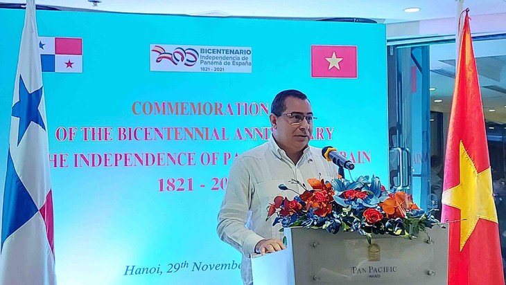 El bicentenario de la Independencia de Panamá celebrado en Hanói