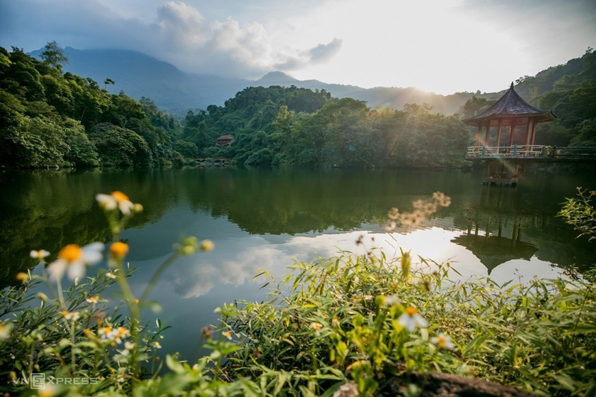 Belleza de montañas y bosques del distrito de Ba Vi en Hanoi