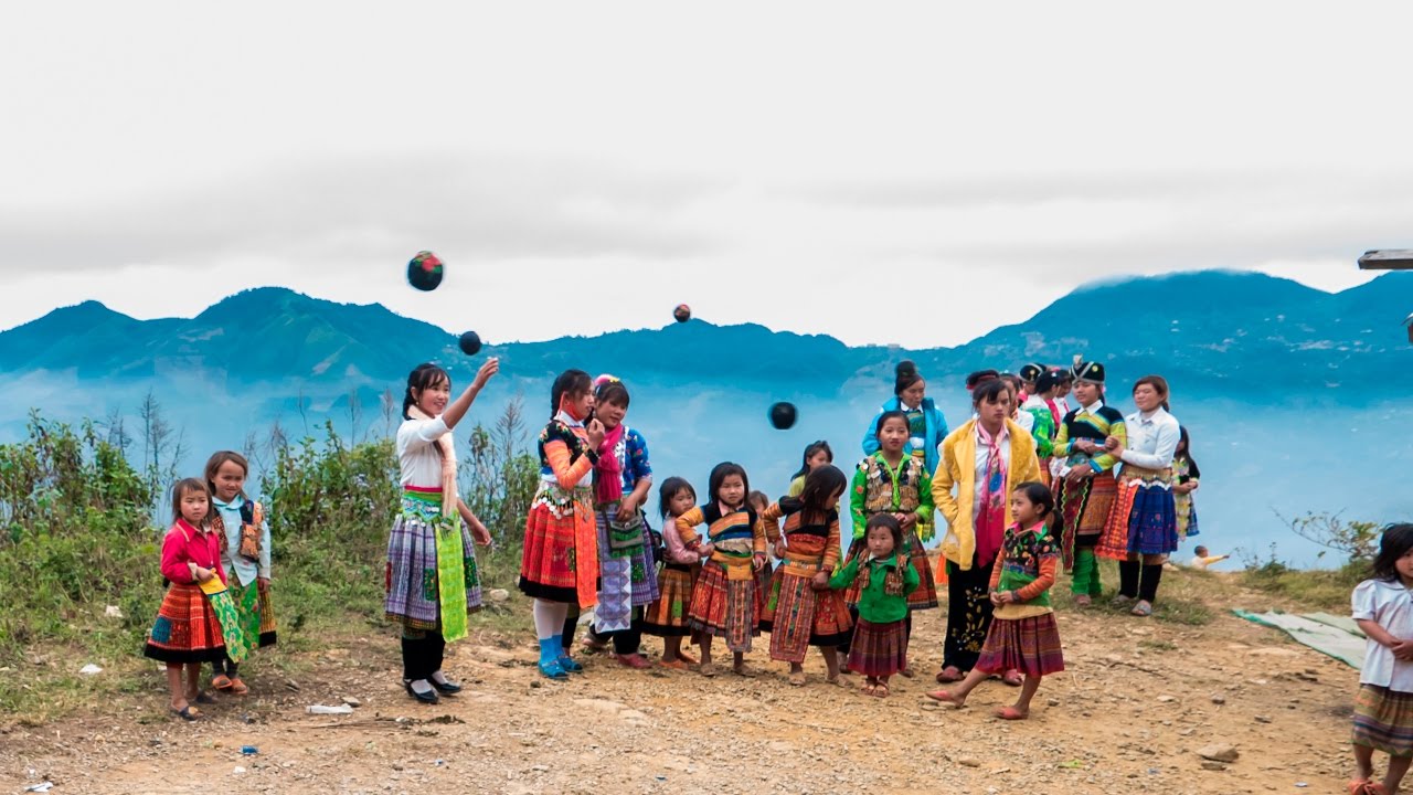 El bádminton tradicional en la vida de la etnia Mong en Son La
