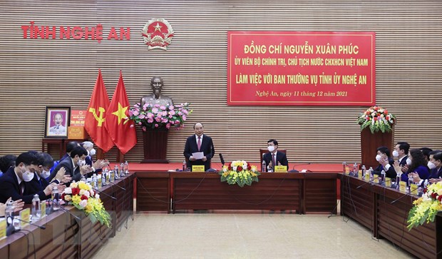 El presidente Nguyen Xuan Phuc incentiva a Nghe An a lograr el “milagro del río Lam”